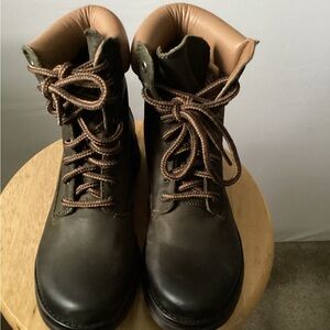 Steve Madden  Brown Lace-Up Boots
